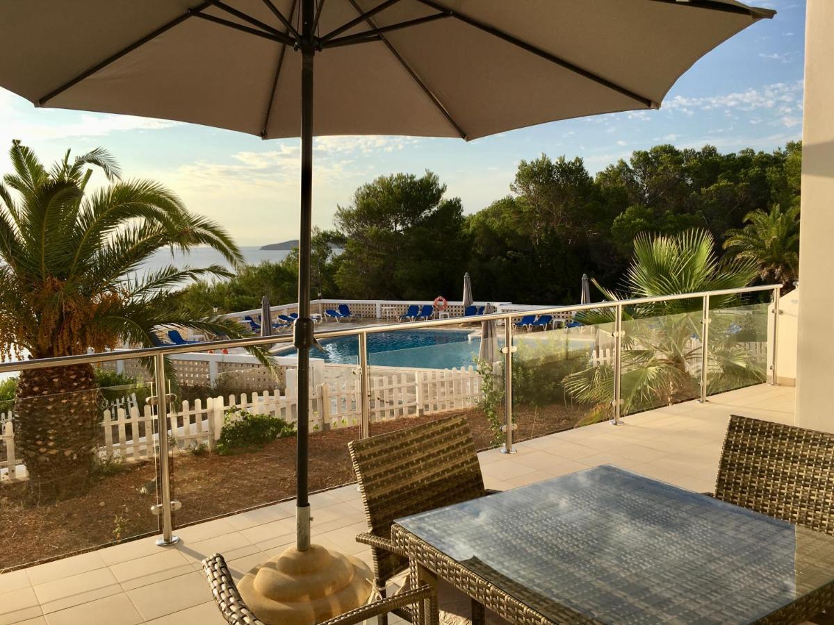 Apartamentos Aguas Blancas Santa Eulària des Riu Exterior foto