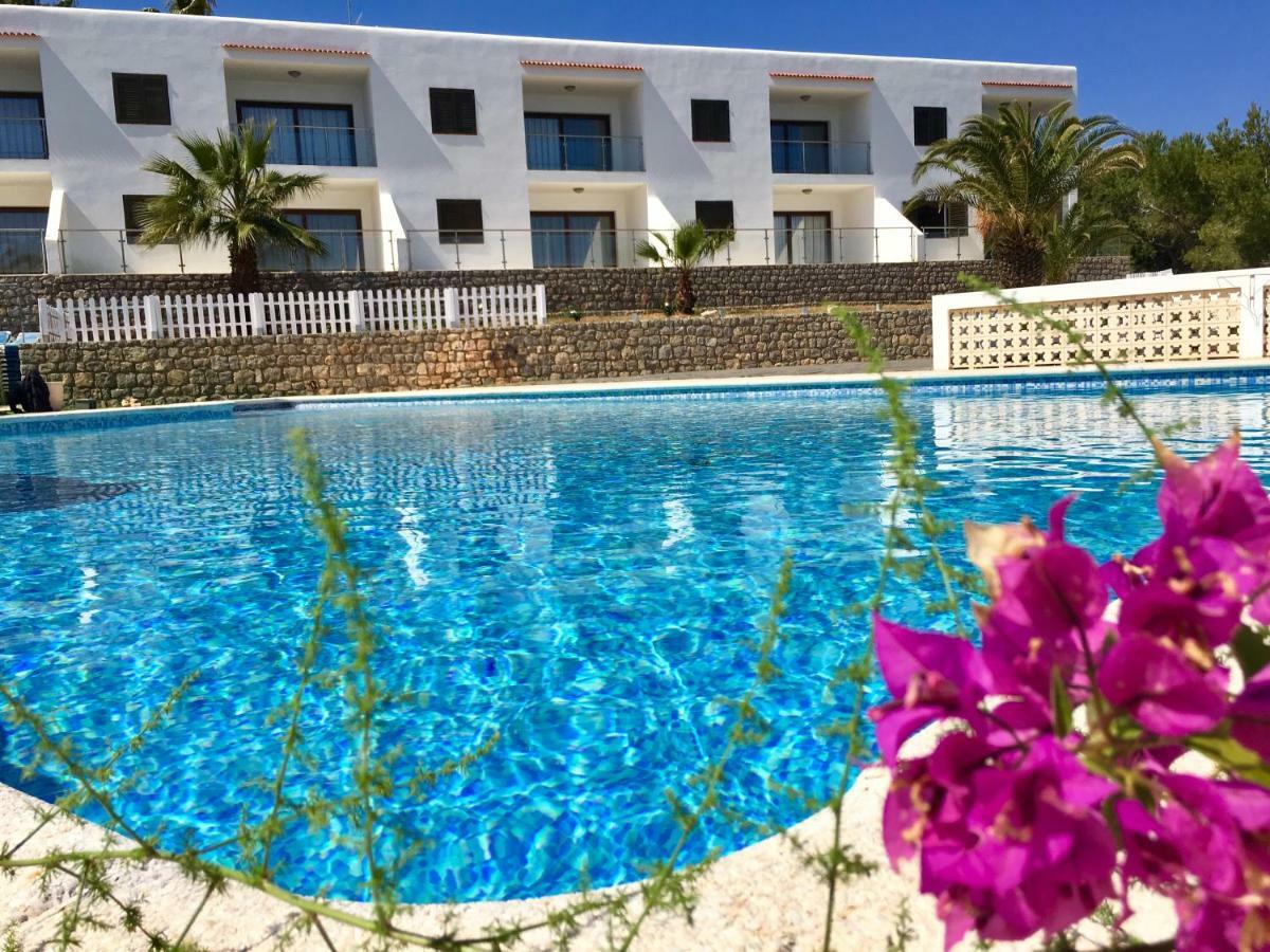 Apartamentos Aguas Blancas Santa Eulària des Riu Exterior foto