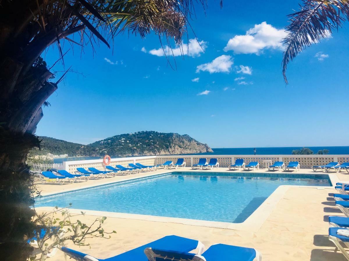 Apartamentos Aguas Blancas Santa Eulària des Riu Exterior foto
